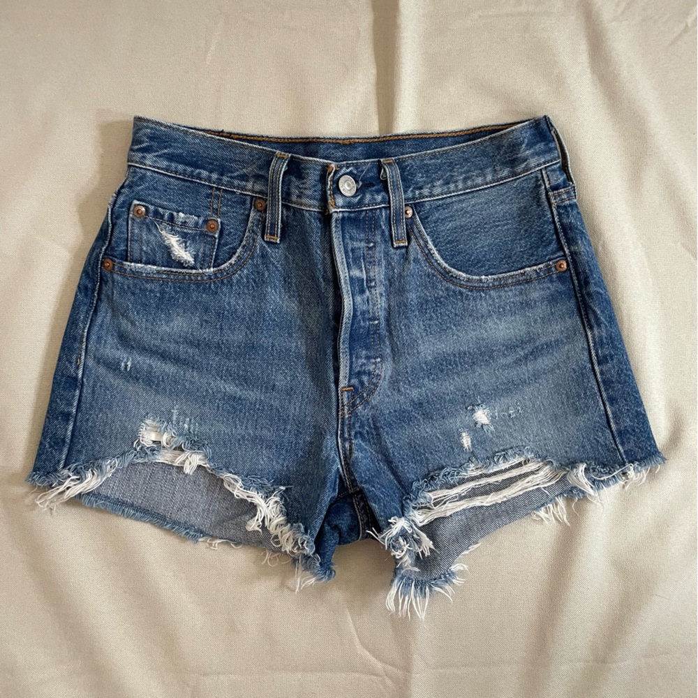 Levi’s 501 Original Fit high-rise women’s cut off shorts